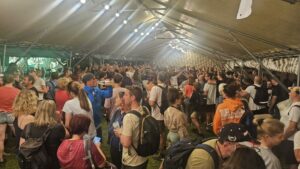 Y'a Foule sous le Chapiteau